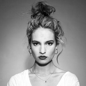 Fotoğraf Lily James