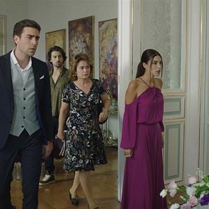 Fotoğraf Fazilet Hanım ve Kızları