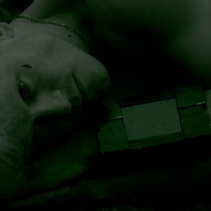 Fotoğraf Iwan Rheon