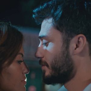 Fotoğraf Gençlik Başımda Duman