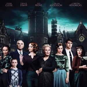 Fotoğraf Çarpık Evdeki Cesetler