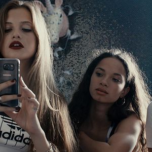 Fotoğraf Luna Wedler