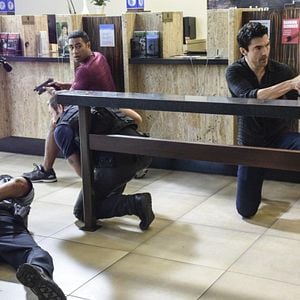 Fotoğraf Alex O'Loughlin