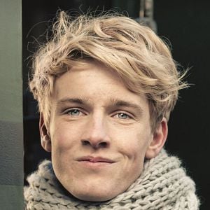 Fotoğraf Louis Hofmann