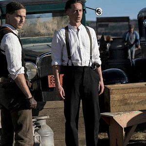 Fotoğraf Logan Marshall-Green