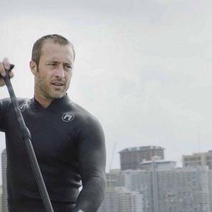 Fotoğraf Alex O'Loughlin