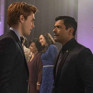 Fotoğraf Mark Consuelos