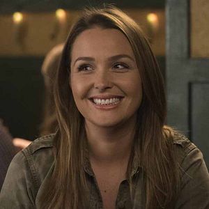 Fotoğraf Camilla Luddington
