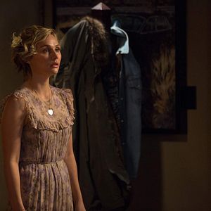 Fotoğraf Clare Bowen