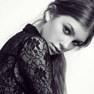 Fotoğraf Camila Morrone