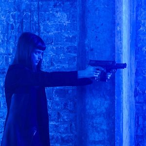 Fotoğraf Charlbi Dean Kriek