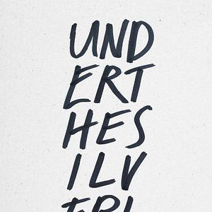 Fotoğraf Under The Silver Lake