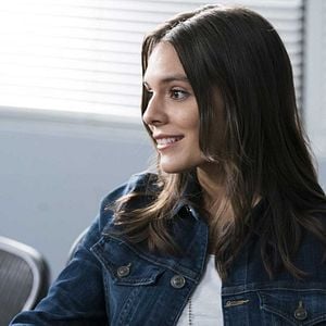 Fotoğraf Caitlin Stasey