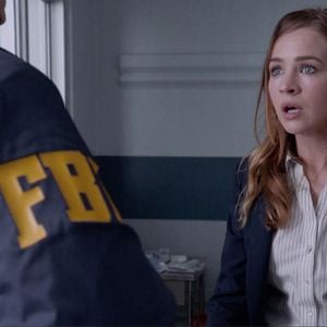 Fotoğraf Britt Robertson