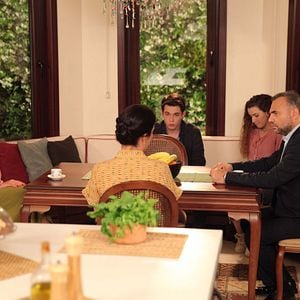 Fotoğraf Eşkıya Dünyaya Hükümdar Olmaz