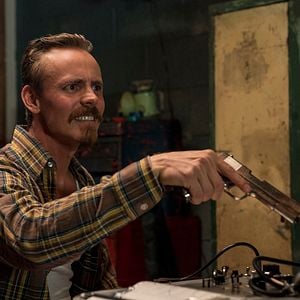 Fotoğraf Karanlıkla Karşı Karşıya