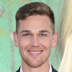 Fotoğraf Taylor John Smith