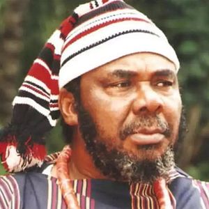 Fotoğraf Pete Edochie