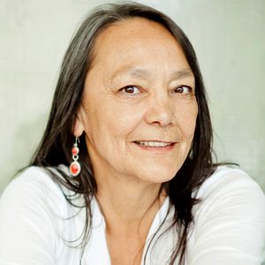 Fotoğraf Tantoo Cardinal