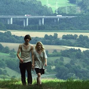 Fotoğraf Mein Bruder heißt Robert und ist ein Idiot