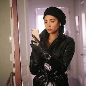 Fotoğraf Shay Mitchell