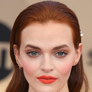 Fotoğraf Madeline Brewer