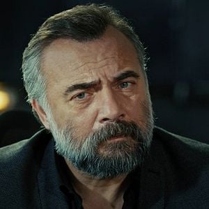 Fotoğraf Eşkıya Dünyaya Hükümdar Olmaz