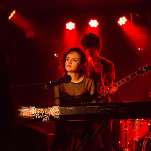 Fotoğraf Olivia Cooke