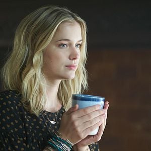 Fotoğraf Elizabeth Lail