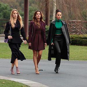 Fotoğraf Ufak Tefek Cinayetler