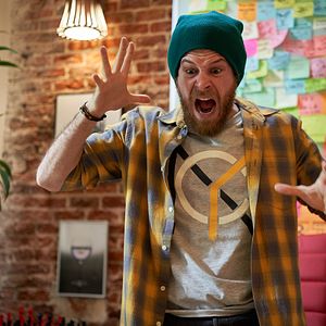 Fotoğraf Bajo el mismo techo