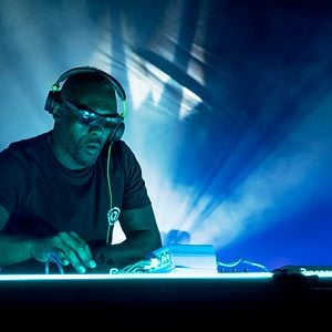 Fotoğraf Turn Up Charlie