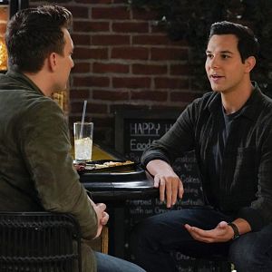 Fotoğraf Skylar Astin