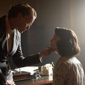 Fotoğraf Keeley Hawes