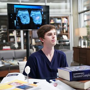 Fotoğraf Freddie Highmore