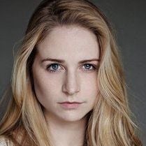 Fotoğraf Niamh Algar