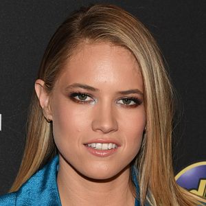 Fotoğraf Cody Horn