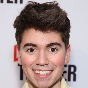 Fotoğraf Noah Galvin