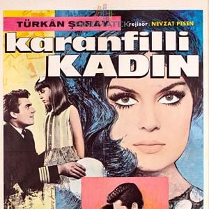 Fotoğraf Karanfilli Kadın