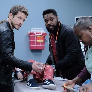 Fotoğraf Matt Czuchry