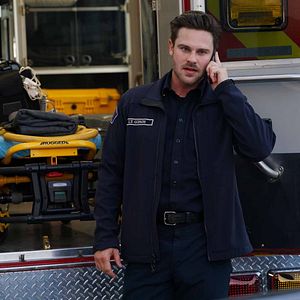 Fotoğraf Grey Damon