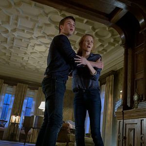 Fotoğraf Darby Stanchfield