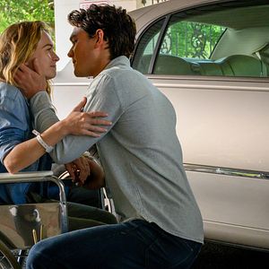 Fotoğraf Britt Robertson