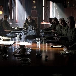 Fotoğraf Savaşın Gölgesinde