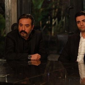 Fotoğraf Eşkıya Dünyaya Hükümdar Olmaz