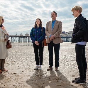 Fotoğraf Mae Martin