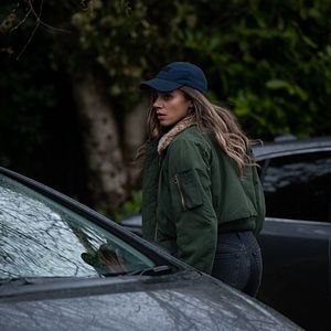 Fotoğraf The Stranger