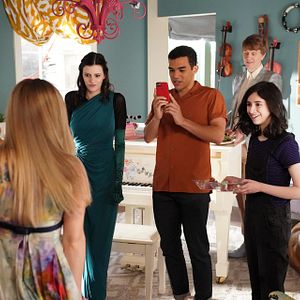 Fotoğraf Josh Thomas