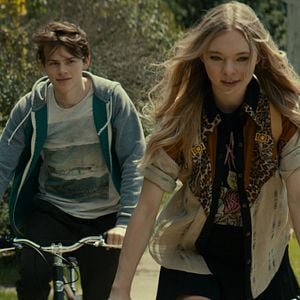 Fotoğraf Giant Little Ones