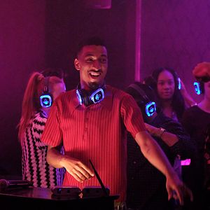 Fotoğraf Travis Bennett